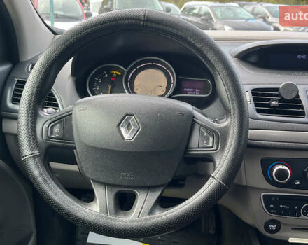 Білий Рено Меган, об'ємом двигуна 1.46 л та пробігом 198 тис. км за 6300 $, фото 11 на Automoto.ua
