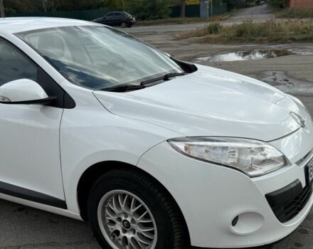 Белый Рено Меган, объемом двигателя 1.5 л и пробегом 275 тыс. км за 6600 $, фото 4 на Automoto.ua