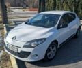 Білий Рено Меган, об'ємом двигуна 1.5 л та пробігом 300 тис. км за 5200 $, фото 1 на Automoto.ua