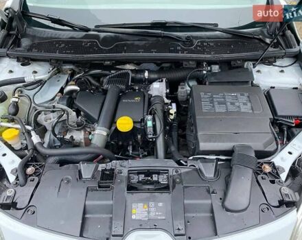 Белый Рено Меган, объемом двигателя 1.5 л и пробегом 210 тыс. км за 6450 $, фото 49 на Automoto.ua