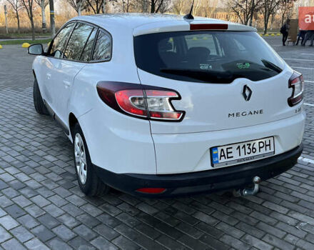 Білий Рено Меган, об'ємом двигуна 1.46 л та пробігом 250 тис. км за 7700 $, фото 3 на Automoto.ua
