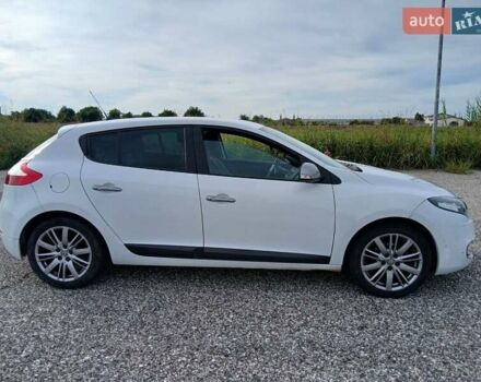 Рено Меган 2011 у Чернігові на Automoto.ua Білий Рено Меган, об'ємом двигуна 1.5 л та пробігом 186 тис. км за 6300 $, фото 5 на Automoto.ua