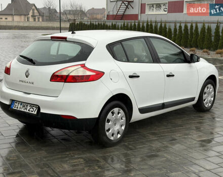 Белый Рено Меган, объемом двигателя 1.6 л и пробегом 198 тыс. км за 6200 $, фото 6 на Automoto.ua