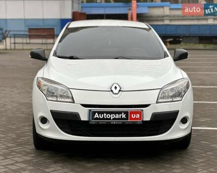 Белый Рено Меган, объемом двигателя 1.5 л и пробегом 275 тыс. км за 6440 $, фото 1 на Automoto.ua