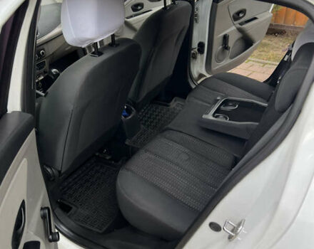 Білий Рено Меган, об'ємом двигуна 1.46 л та пробігом 199 тис. км за 6100 $, фото 14 на Automoto.ua