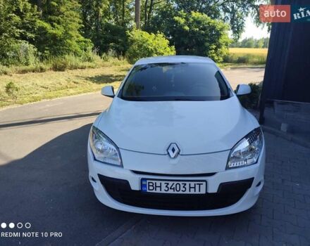 Белый Рено Меган, объемом двигателя 1.46 л и пробегом 241 тыс. км за 6500 $, фото 2 на Automoto.ua