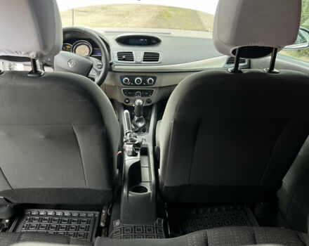 Білий Рено Меган, об'ємом двигуна 1.46 л та пробігом 199 тис. км за 6100 $, фото 23 на Automoto.ua