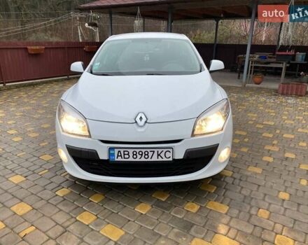 Белый Рено Меган, объемом двигателя 1.5 л и пробегом 210 тыс. км за 6450 $, фото 46 на Automoto.ua