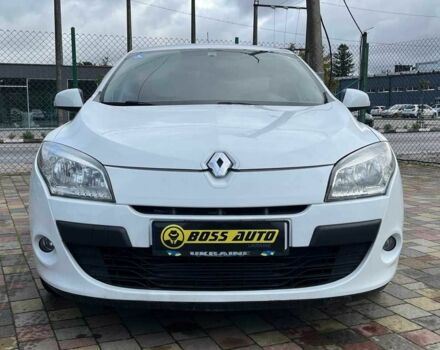 Белый Рено Меган, объемом двигателя 1.4 л и пробегом 198 тыс. км за 5900 $, фото 1 на Automoto.ua