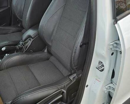 Белый Рено Меган, объемом двигателя 1.5 л и пробегом 231 тыс. км за 7200 $, фото 16 на Automoto.ua