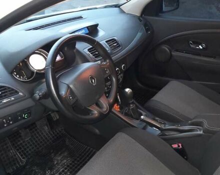 Белый Рено Меган, объемом двигателя 1.6 л и пробегом 207 тыс. км за 6400 $, фото 7 на Automoto.ua