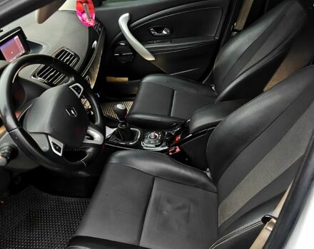 Белый Рено Меган, объемом двигателя 1.5 л и пробегом 245 тыс. км за 7650 $, фото 4 на Automoto.ua