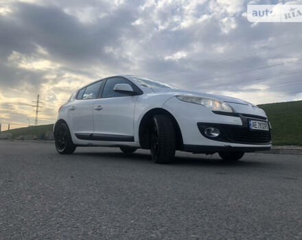 Белый Рено Меган, объемом двигателя 1.5 л и пробегом 309 тыс. км за 7800 $, фото 25 на Automoto.ua