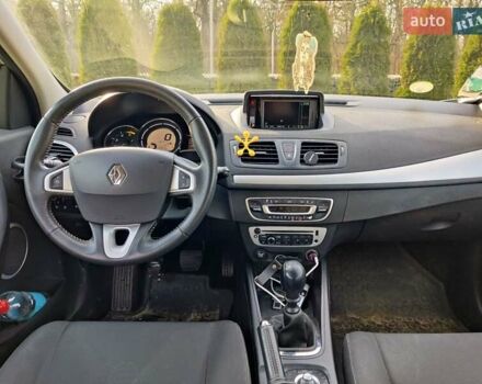 Белый Рено Меган, объемом двигателя 1.46 л и пробегом 252 тыс. км за 6300 $, фото 5 на Automoto.ua