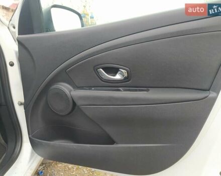 Білий Рено Меган, об'ємом двигуна 1.46 л та пробігом 247 тис. км за 6700 $, фото 10 на Automoto.ua