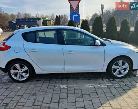 Белый Рено Меган, объемом двигателя 1.46 л и пробегом 252 тыс. км за 6300 $, фото 3 на Automoto.ua