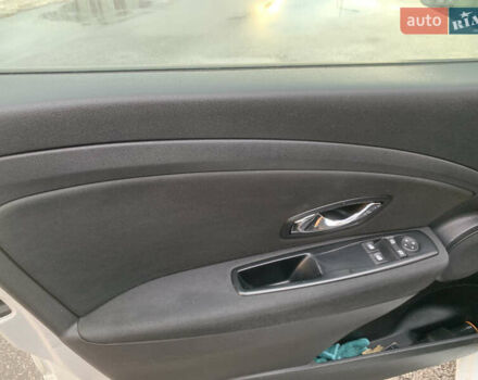 Белый Рено Меган, объемом двигателя 1.46 л и пробегом 290 тыс. км за 6500 $, фото 9 на Automoto.ua