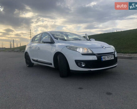 Белый Рено Меган, объемом двигателя 1.5 л и пробегом 309 тыс. км за 7990 $, фото 6 на Automoto.ua