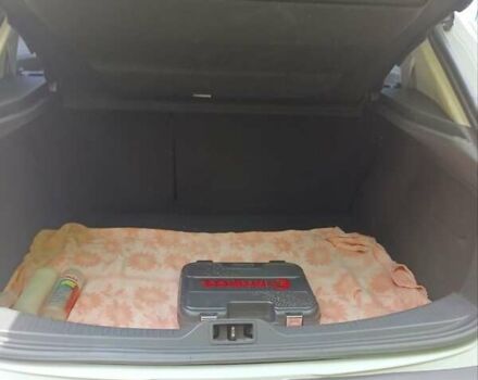 Рено Меган 2012 у Немирове на Automoto.ua Білий Рено Меган, об'ємом двигуна 1.46 л та пробігом 290 тис. км за 7800 $, фото 8 на Automoto.ua