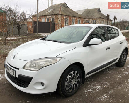 Белый Рено Меган, объемом двигателя 1.46 л и пробегом 184 тыс. км за 5500 $, фото 1 на Automoto.ua