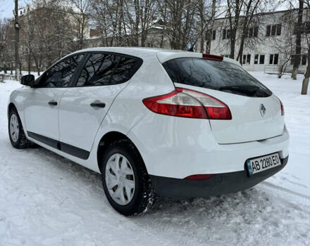 Білий Рено Меган, об'ємом двигуна 1.46 л та пробігом 250 тис. км за 5350 $, фото 6 на Automoto.ua