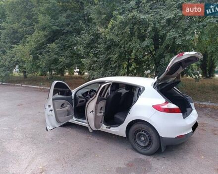 Білий Рено Меган, об'ємом двигуна 1.46 л та пробігом 225 тис. км за 6000 $, фото 10 на Automoto.ua