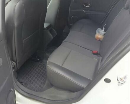 Рено Меган 2012 у Немирове на Automoto.ua Білий Рено Меган, об'ємом двигуна 1.46 л та пробігом 290 тис. км за 7800 $, фото 4 на Automoto.ua