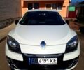 Белый Рено Меган, объемом двигателя 1.5 л и пробегом 250 тыс. км за 8100 $, фото 1 на Automoto.ua