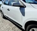 Белый Рено Меган, объемом двигателя 1.5 л и пробегом 330 тыс. км за 5800 $, фото 3 на Automoto.ua