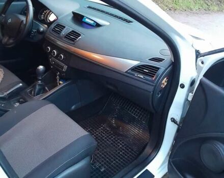 Белый Рено Меган, объемом двигателя 1.6 л и пробегом 207 тыс. км за 6400 $, фото 13 на Automoto.ua