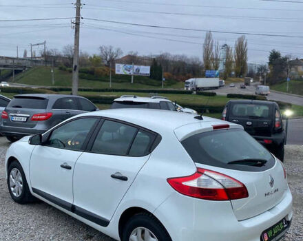 Белый Рено Меган, объемом двигателя 1.46 л и пробегом 230 тыс. км за 7400 $, фото 5 на Automoto.ua