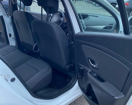 Белый Рено Меган, объемом двигателя 1.46 л и пробегом 230 тыс. км за 7400 $, фото 16 на Automoto.ua