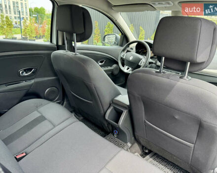 Белый Рено Меган, объемом двигателя 1.5 л и пробегом 286 тыс. км за 6650 $, фото 8 на Automoto.ua