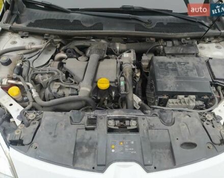Білий Рено Меган, об'ємом двигуна 1.46 л та пробігом 247 тис. км за 6700 $, фото 16 на Automoto.ua