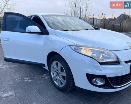 Білий Рено Меган, об'ємом двигуна 1.46 л та пробігом 260 тис. км за 5600 $, фото 14 на Automoto.ua