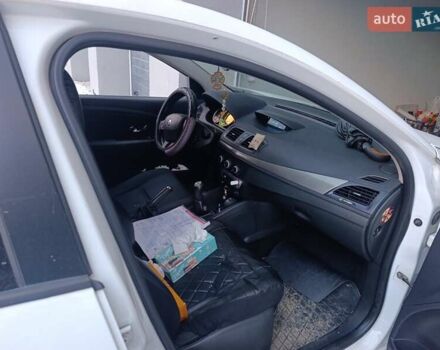 Білий Рено Меган, об'ємом двигуна 1.46 л та пробігом 249 тис. км за 3700 $, фото 2 на Automoto.ua