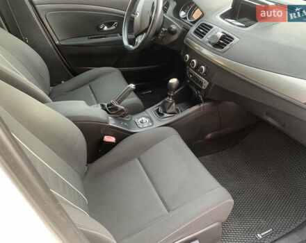 Белый Рено Меган, объемом двигателя 1.46 л и пробегом 290 тыс. км за 6500 $, фото 11 на Automoto.ua