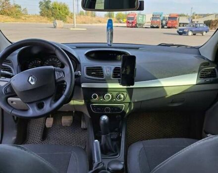 Білий Рено Меган, об'ємом двигуна 1.6 л та пробігом 181 тис. км за 6500 $, фото 2 на Automoto.ua