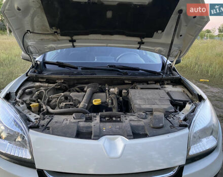 Білий Рено Меган, об'ємом двигуна 1.46 л та пробігом 223 тис. км за 6700 $, фото 12 на Automoto.ua