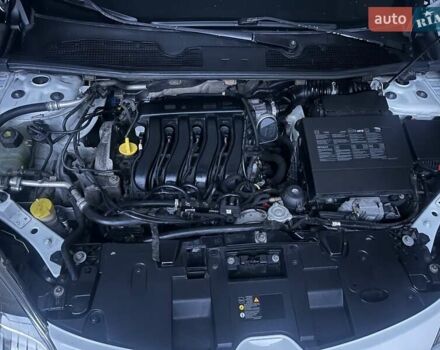 Білий Рено Меган, об'ємом двигуна 1.6 л та пробігом 205 тис. км за 6300 $, фото 17 на Automoto.ua