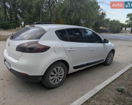 Белый Рено Меган, объемом двигателя 1.5 л и пробегом 270 тыс. км за 4500 $, фото 3 на Automoto.ua