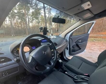 Белый Рено Меган, объемом двигателя 1.5 л и пробегом 251 тыс. км за 6800 $, фото 12 на Automoto.ua