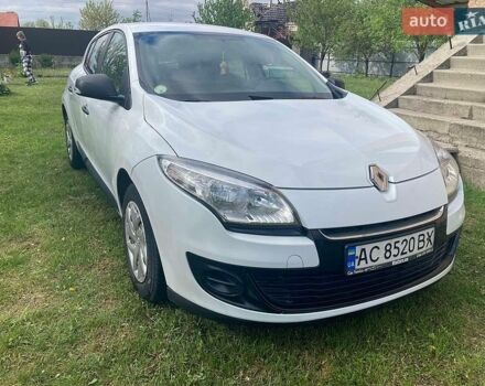 Белый Рено Меган, объемом двигателя 1.5 л и пробегом 186 тыс. км за 7500 $, фото 2 на Automoto.ua