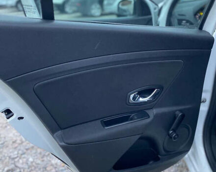 Белый Рено Меган, объемом двигателя 1.46 л и пробегом 230 тыс. км за 7400 $, фото 12 на Automoto.ua