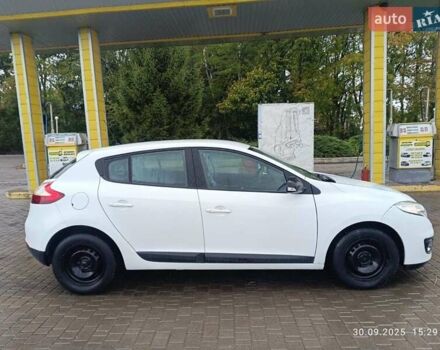 Рено Меган 2013 у Городок на Automoto.ua Білий Рено Меган, об'ємом двигуна 1.46 л та пробігом 210 тис. км за 6900 $, фото 8 на Automoto.ua
