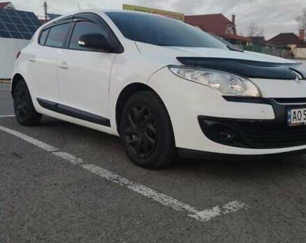 Белый Рено Меган, объемом двигателя 1.5 л и пробегом 330 тыс. км за 7500 $, фото 4 на Automoto.ua