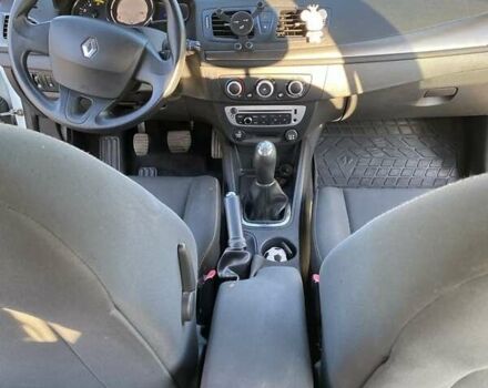Белый Рено Меган, объемом двигателя 1.5 л и пробегом 230 тыс. км за 6600 $, фото 9 на Automoto.ua