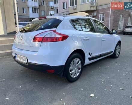 Белый Рено Меган, объемом двигателя 1.6 л и пробегом 193 тыс. км за 12100 $, фото 8 на Automoto.ua