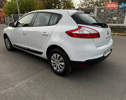 Белый Рено Меган, объемом двигателя 1.46 л и пробегом 175 тыс. км за 6500 $, фото 5 на Automoto.ua