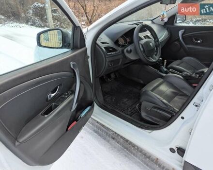 Білий Рено Меган, об'ємом двигуна 1.5 л та пробігом 234 тис. км за 5300 $, фото 3 на Automoto.ua